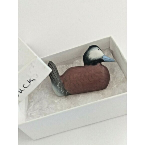 Hand Carved Bird Pin/Brooch (Ruddy Duck)  byWild Life Artist Russ Clark Ontario - Picture 7 of 8
